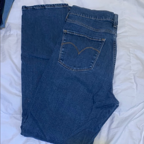 Women’s 724 High Rise Straight Jeans 

Bundle Deal … 7 Jeans - Picture 5 of 8